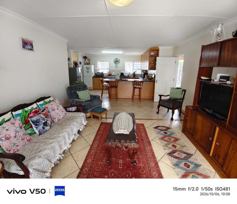 3 Bedroom Property for Sale in Fraaiuitsig Western Cape